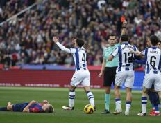 IM体育动画直播通道-包含巴塞罗那主场胜利，追赶积分榜榜首的词条