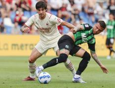 IM体育app-包含意大利足球盛况空前，AC米兰队夺冠在望的词条