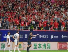 IM体育官方网-双方球队在赛场上上演了一场令人难忘的较量