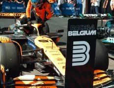 IM体育App下载-关于雷诺车队翻盘迈凯伦，皮亚斯特里高光表现的信息