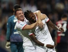 IM体育-包含AC米兰碾压日本，托尼点燃赛场的词条