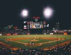 IM体育在线注册-红牛二队横扫红牛车队，塞恩斯扛起全队的逆袭传奇