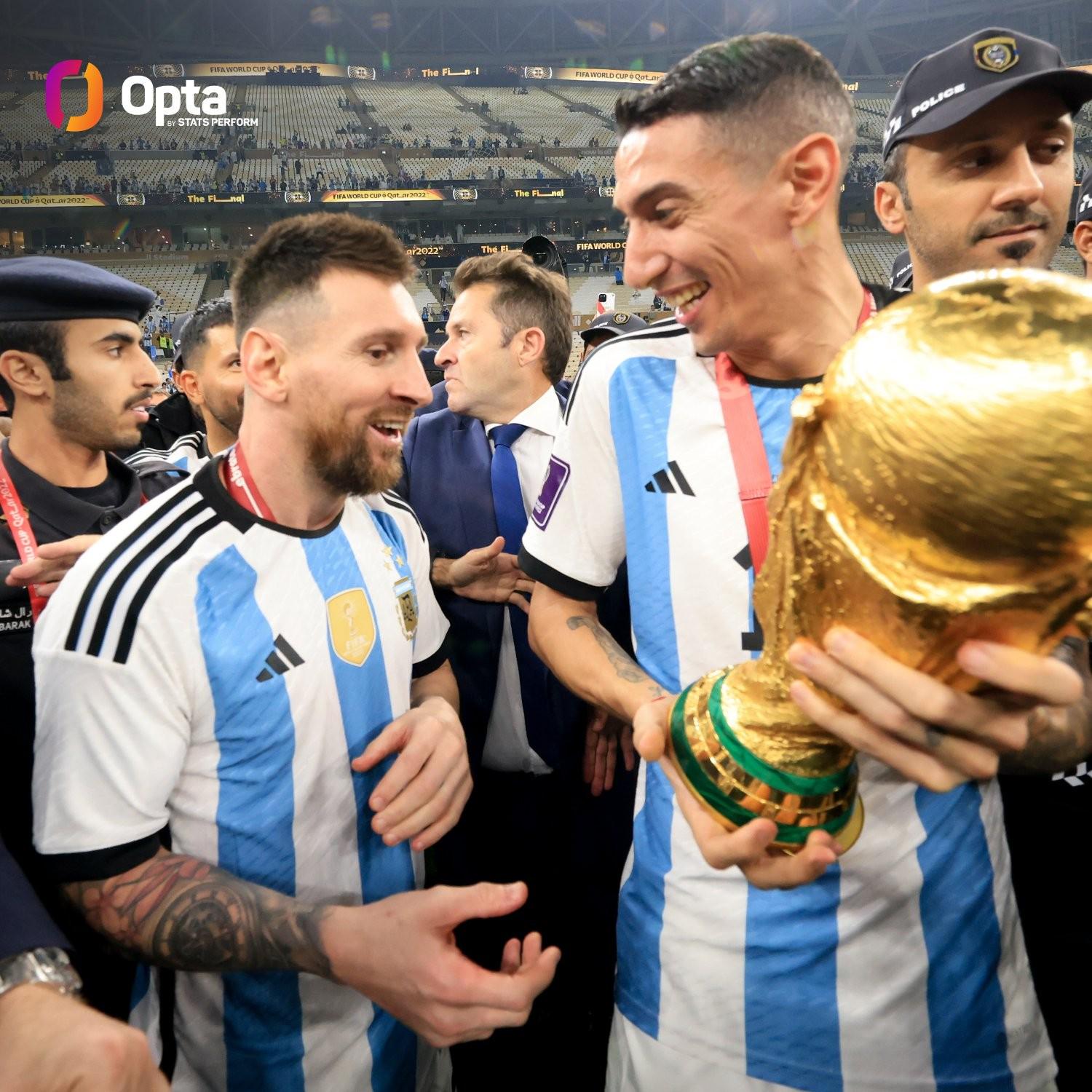 IM体育官网-拜仁横扫巴萨，迪马利亚一己之力扛起全队的简单介绍