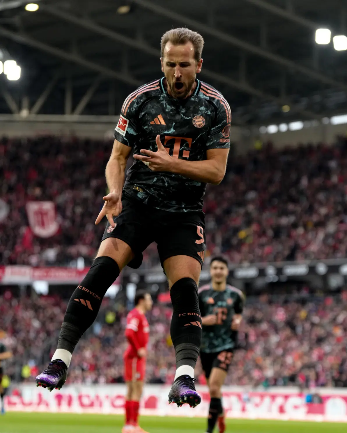 IM体育数据分析平台-弗赖堡联队客场险胜，实力得到检验的简单介绍