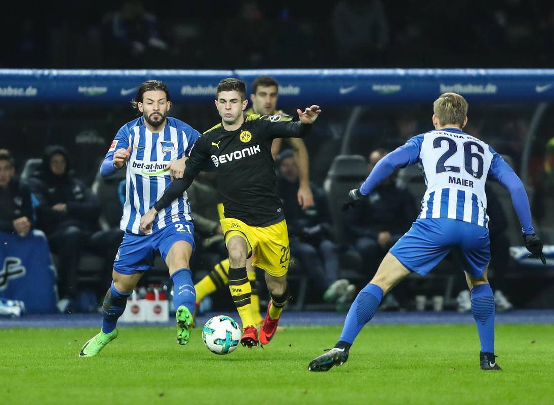 IM体育社区互动入口-包含多特蒙德客场遭遇纽伦堡,卫冕冠军面临硬仗的词条