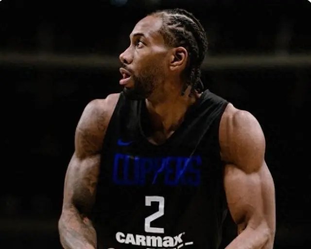 IM体育app-关于快船大比分取胜雷霆,莱昂纳德神奇表现惊艳球迷的信息