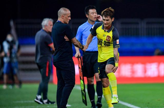 IM体育官方网站-江苏苏宁遭遇伤病潮，球队面临阵容调整的简单介绍