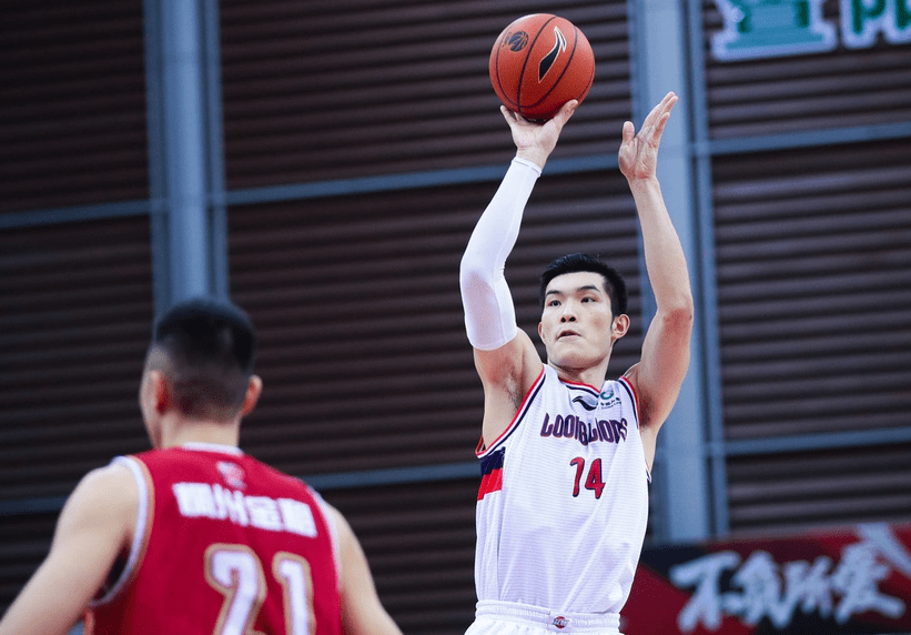 IM体育app-江西队队员勇猛必胜，全力以赴迎战强手的简单介绍