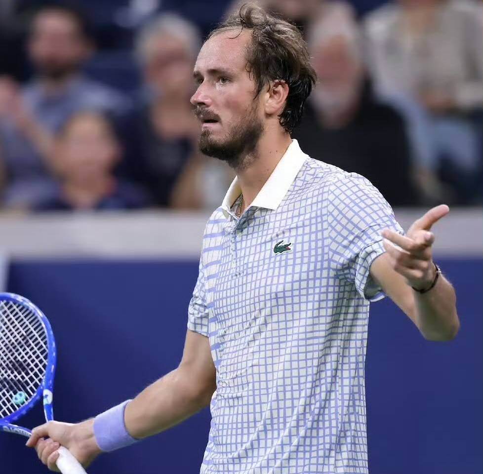 IM体育-包含美网险胜ATP总决赛，梅德韦杰夫关键制胜的词条