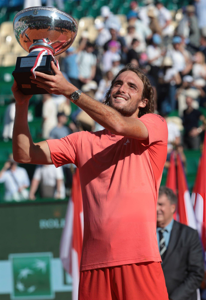 IM体育app-年终总决赛鏖战ATP总决赛，西西帕斯关键制胜的简单介绍