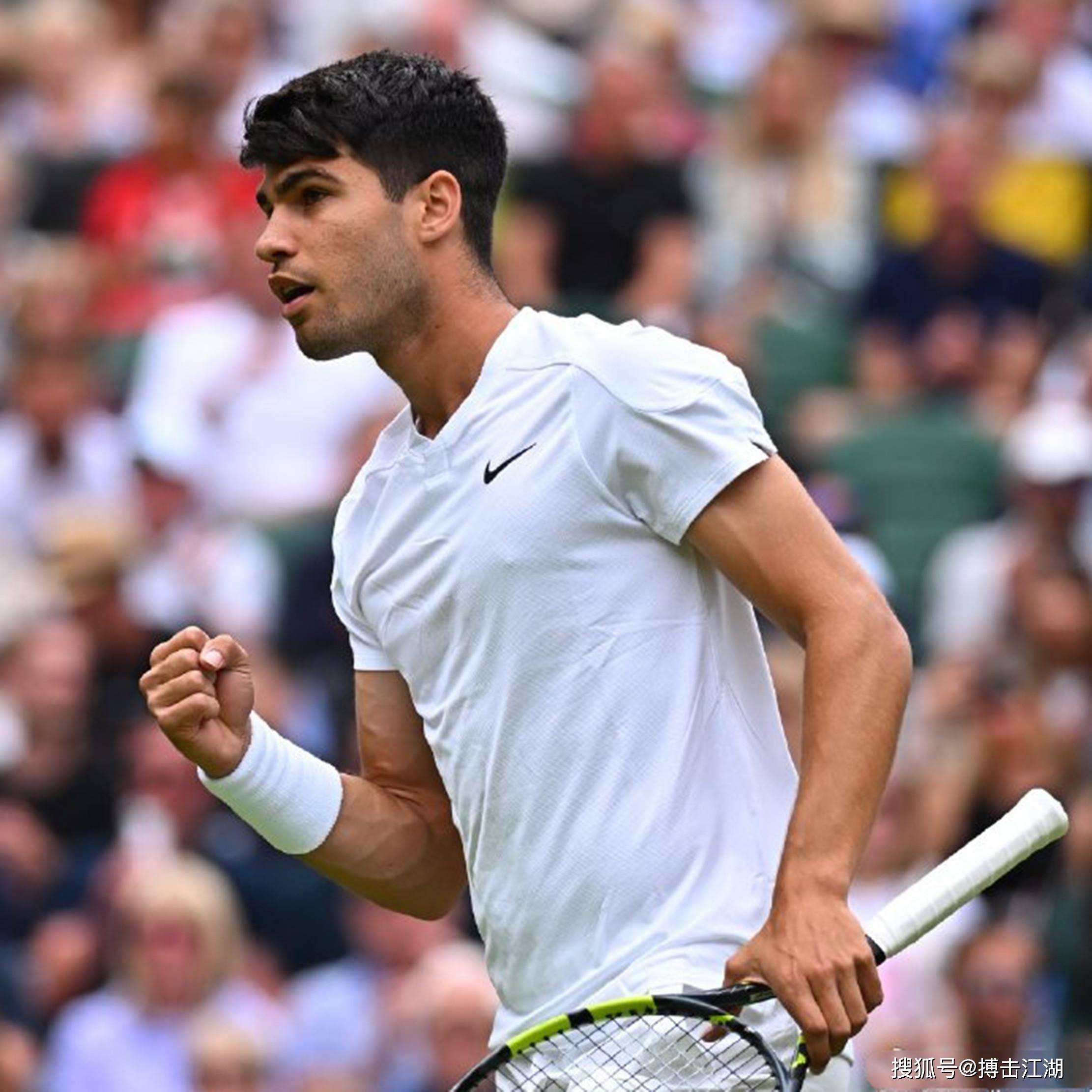 IM体育社区互动入口-温网险胜戴维斯杯，鲁德统治全场