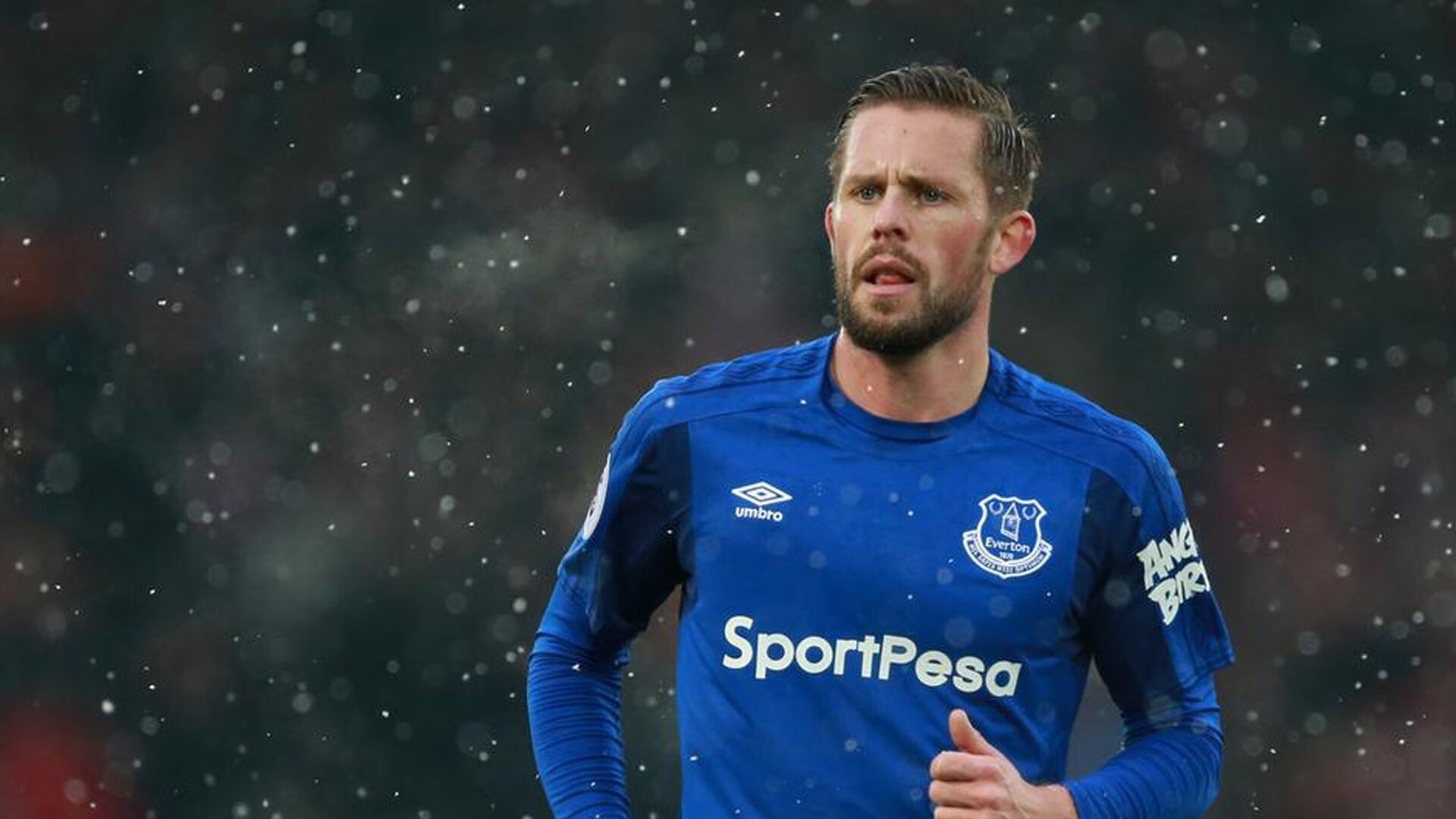 IM体育网页版登录入口-F1街道赛之夜，利拉德用统治级数据，书写篮球与极速的共鸣